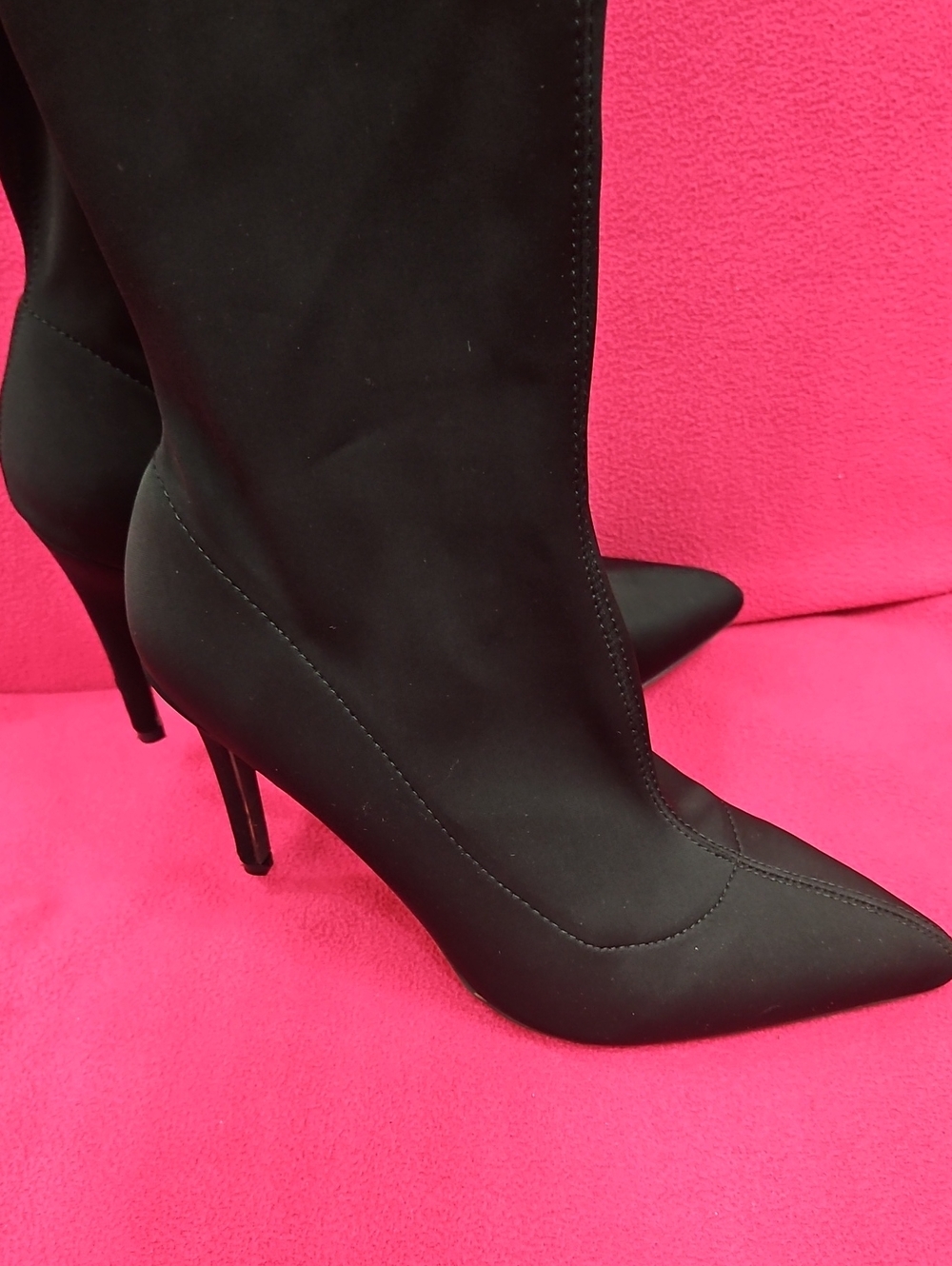 Black Pointed Toe Stiletto Knee-High Boots - Women